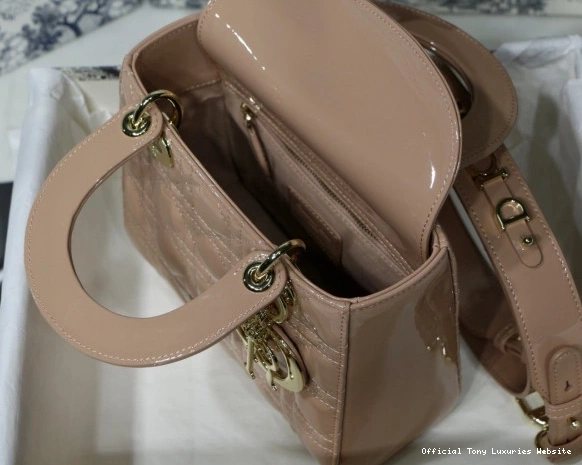 Tony Luxuries diro 20CM LADY 0802